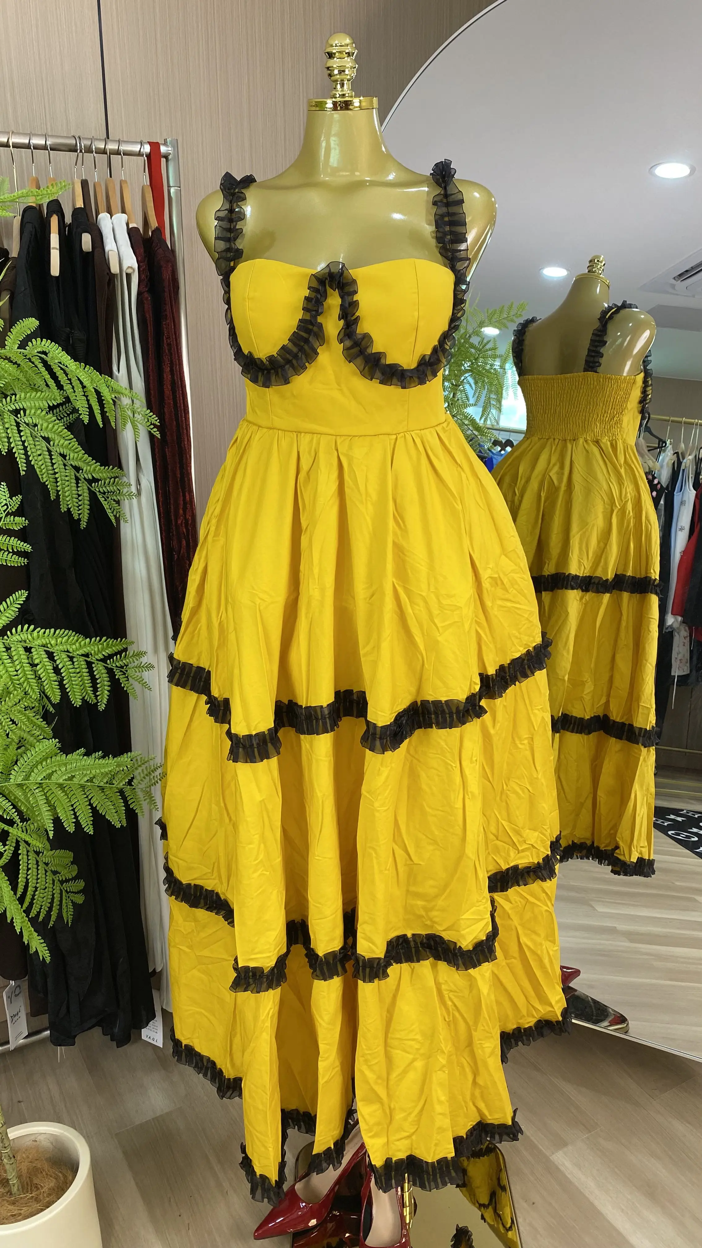 Women's A-line High-waisted 3D-stitched Yellow Sexy Strapless Long Summer Vacation Dress-GZXX806
Women's A-line High-waisted 3D-stitched Yellow Sexy Strapless Long Summer Vacation Dress-GZXX806