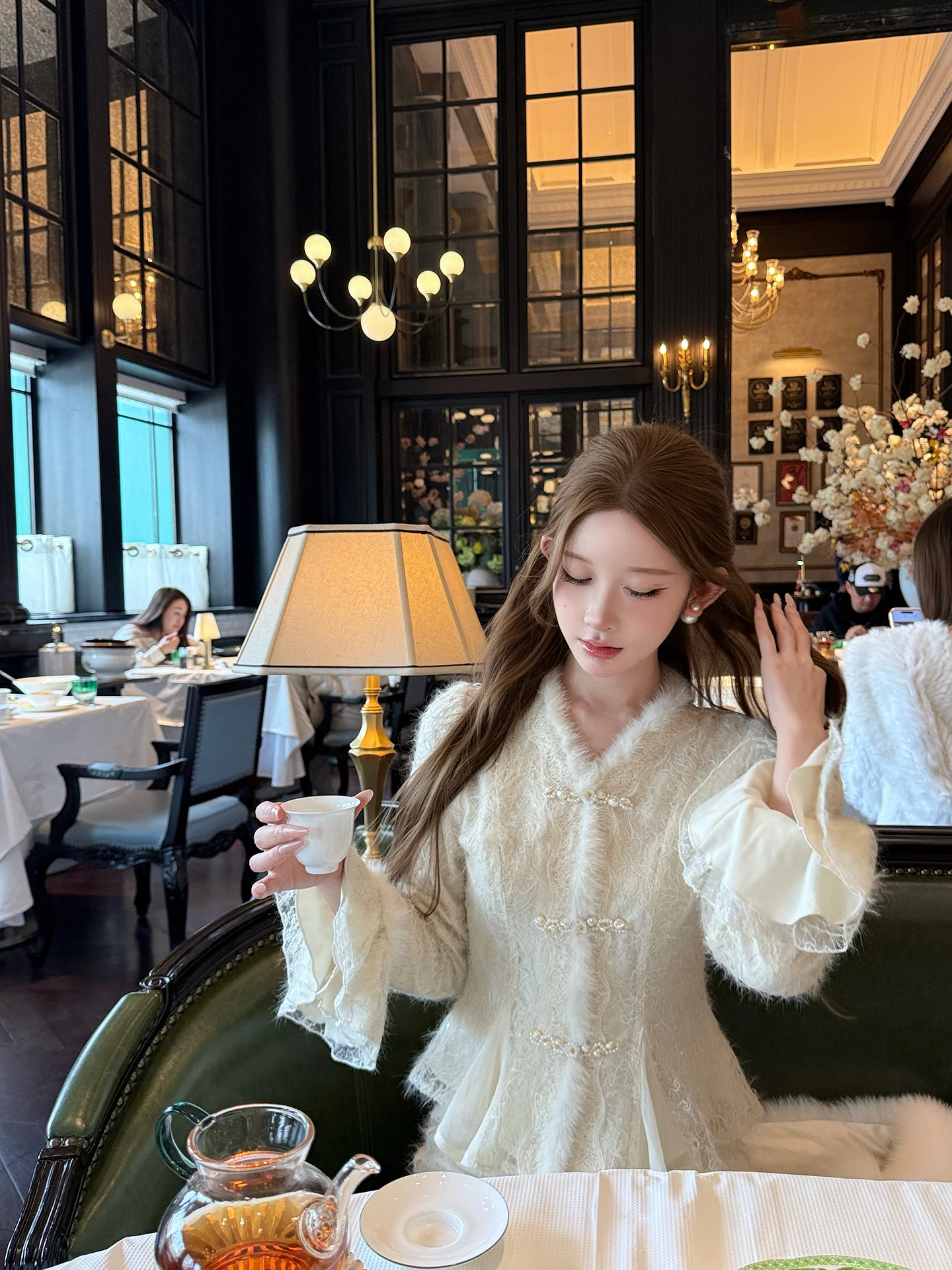 NMIOK Women's Winter Fashion Set with Embroidered Mink Collar Shirt And Skirt Thickened Long Sleeve V-Neck Chinese Style
NMIOK Women's Winter Fashion Set with Embroidered Mink Collar Shirt And Skirt Thickened Long Sleeve V-Neck Chinese Style