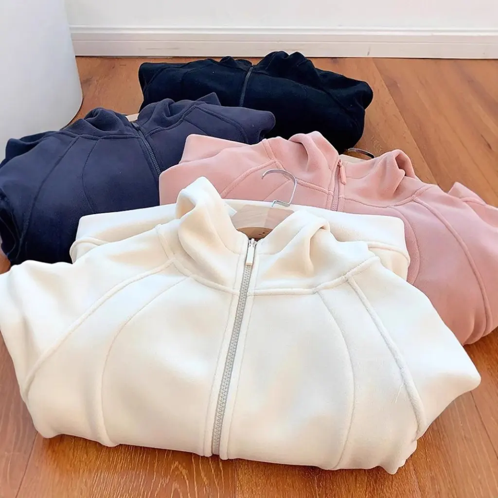 Spring New Double-Sided Padded Ollie Velvet Hooded Jacket American High Collar Sports Style Women's Fashion Outerwear
Spring New Double-Sided Padded Ollie Velvet Hooded Jacket American High Collar Sports Style Women's Fashion Outerwear
