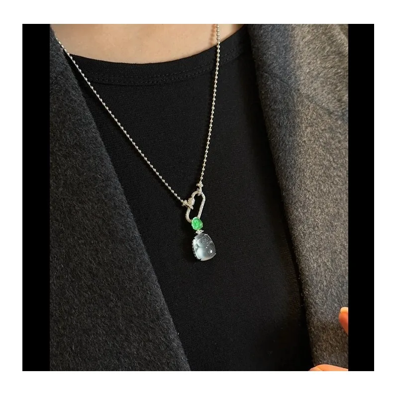 Platinum-plated Universal Energy Full Drill Back-shaped Buckle, Millet Bead Necklace, Jadeite Pendant, Empty Support, High-end C
Platinum-plated Universal Energy Full Drill Back-shaped Buckle, Millet Bead Necklace, Jadeite Pendant, Empty Support, High-end C