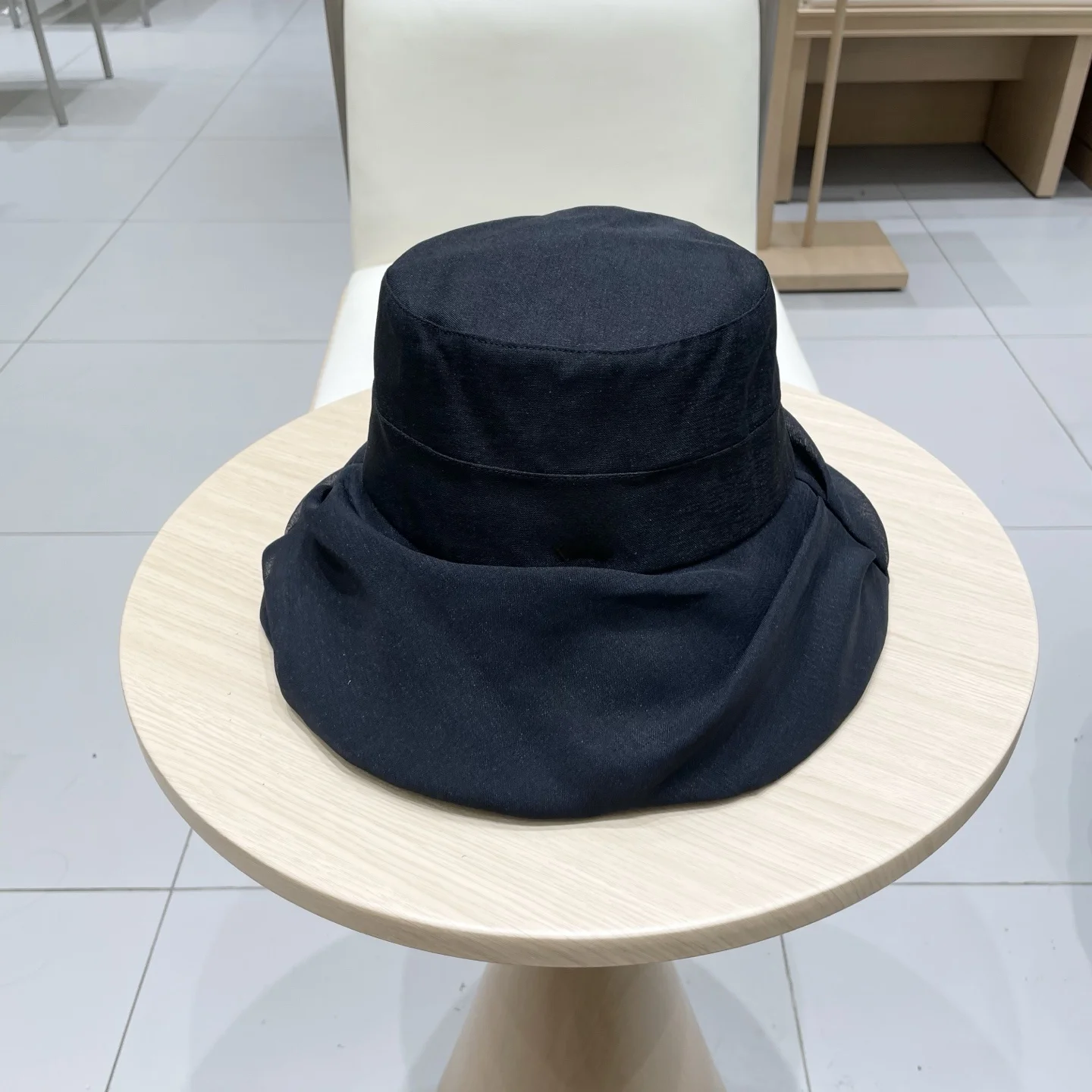 Fabric Bucket Hat High End Quality Unique Summer Accessory Couples Special Festival Gift Stylish Similar Hat Designer Bucket Hat
Fabric Bucket Hat High End Quality Unique Summer Accessory Couples Special Festival Gift Stylish Similar Hat Designer Bucket Hat