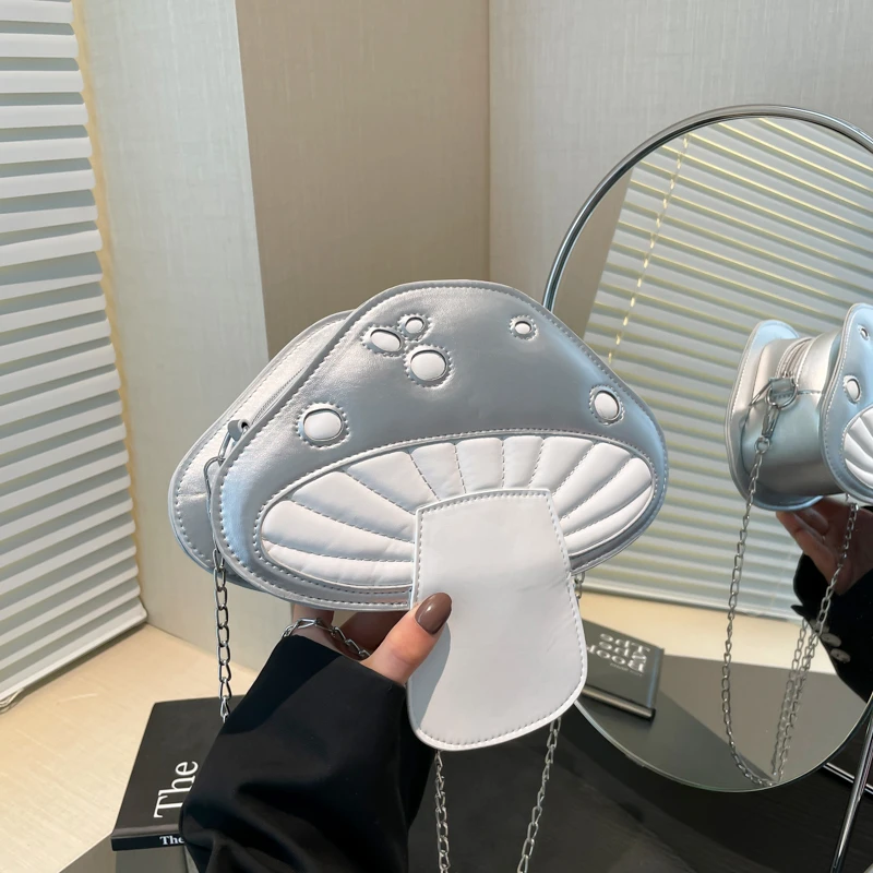 Cute Mushroon Shape Crossbody Bag Lady Girls Creative Fun Bag Mini Phone Purse Contrast Color Handbag Japanese Style Kawaii Bag
Cute Mushroon Shape Crossbody Bag Lady Girls Creative Fun Bag Mini Phone Purse Contrast Color Handbag Japanese Style Kawaii Bag