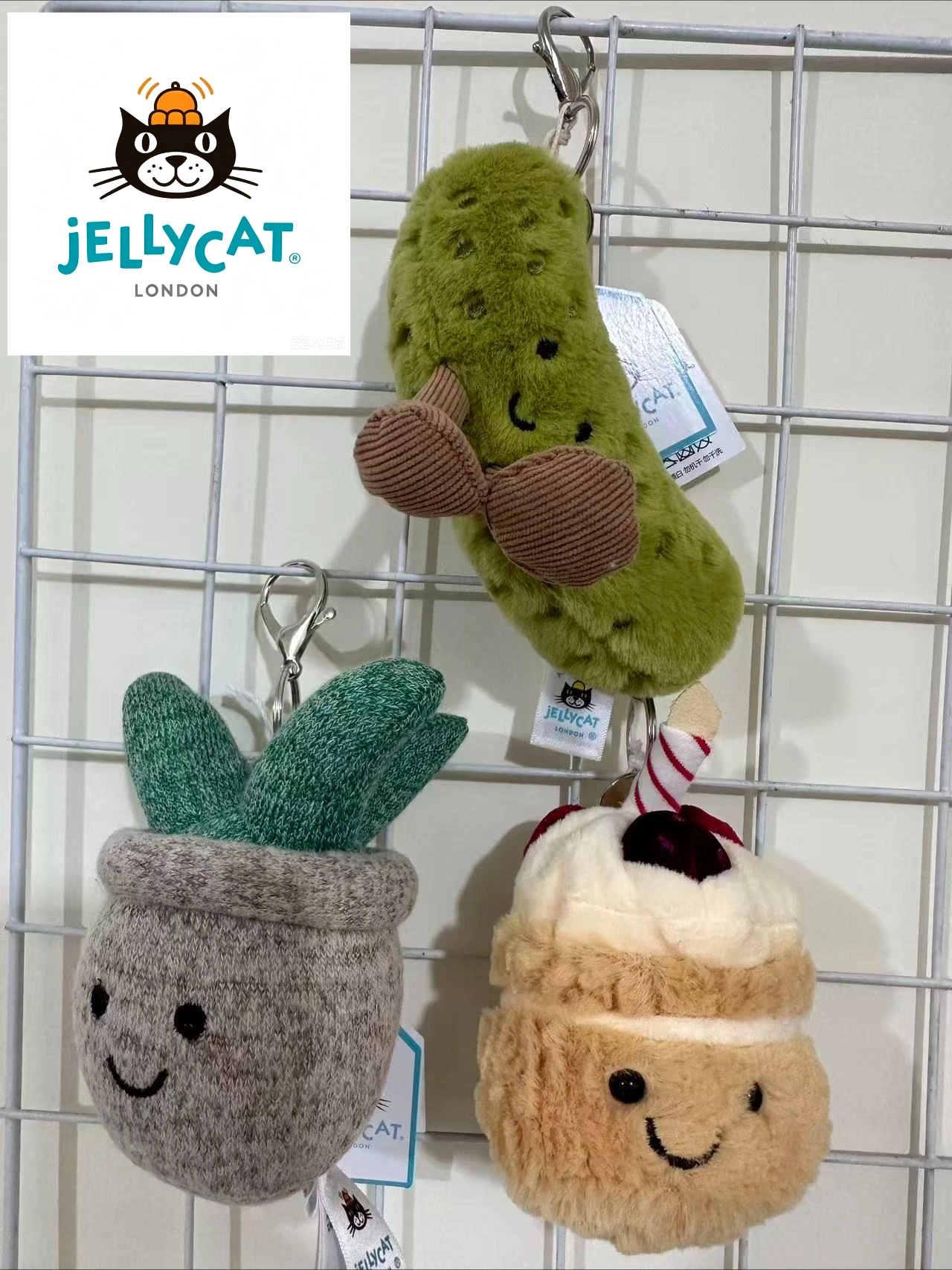 JELLYCAT JC brand plush toy keychain,cute accessory, suitable as a bag charm, perfect for birthday or Children's Day gifts 2026
JELLYCAT JC brand plush toy keychain,cute accessory, suitable as a bag charm, perfect for birthday or Children's Day gifts 2026