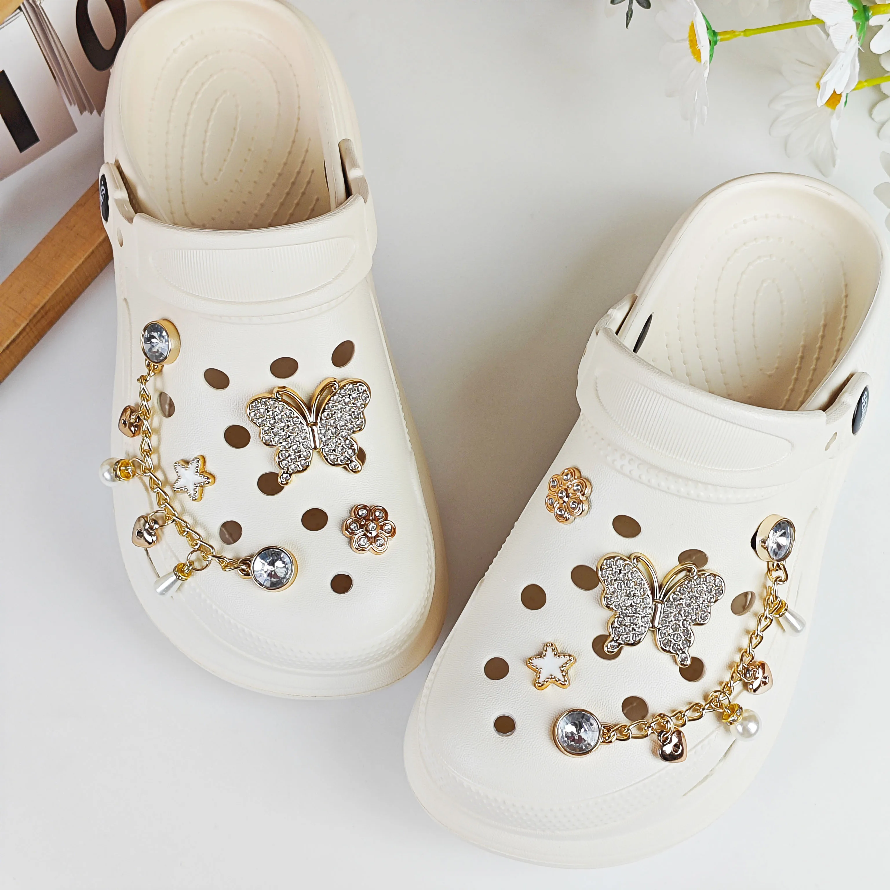 8Pcs DIY Shoe Decoration Charms: Gold Butterfly, Flower, Star, Rhinestone Chain Decorative Buckle, Non-Metal Lightweight Material, Y2K Fashion Versatile Cute Personality Accessories for Men and Women, Suitable for Eva Beach Shoes, Sandals, Removable Shoe
8Pcs DIY Shoe Decoration Charms: Gold Butterfly, Flower, Star, Rhinestone Chain Decorative Buckle, Non-Metal Lightweight Material, Y2K Fashion Versatile Cute Personality Accessories for Men and Women, Suitable for Eva Beach Shoes, Sandals, Removable Shoe