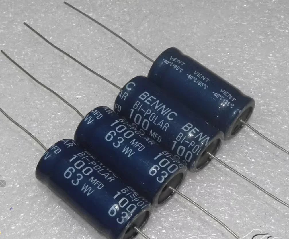 5 шт./лот BENNIC осевой 63V100UF 63V120UF 63WV 100MFD неполярный алюминиевый электролитический конденсатор с разделением частоты
5 шт./лот BENNIC осевой 63V100UF 63V120UF 63WV 100MFD неполярный алюминиевый электролитический конденсатор с разделением частоты