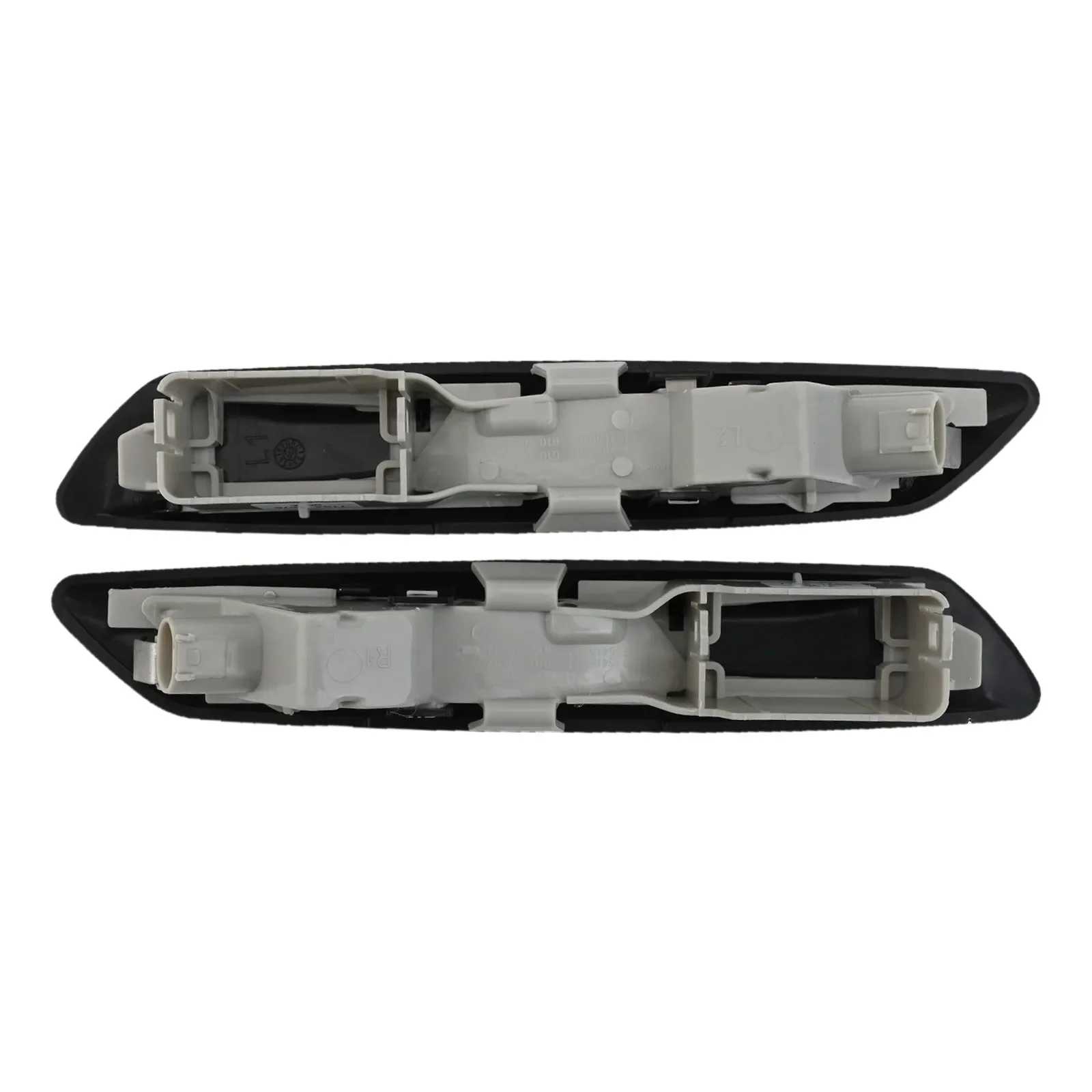 2pcs Front Side Marker Turn Signal Light Cover Case For BMW For 5 Series F10 F18 2011-2013 Replace Automobiles Parts
2pcs Front Side Marker Turn Signal Light Cover Case For BMW For 5 Series F10 F18 2011-2013 Replace Automobiles Parts