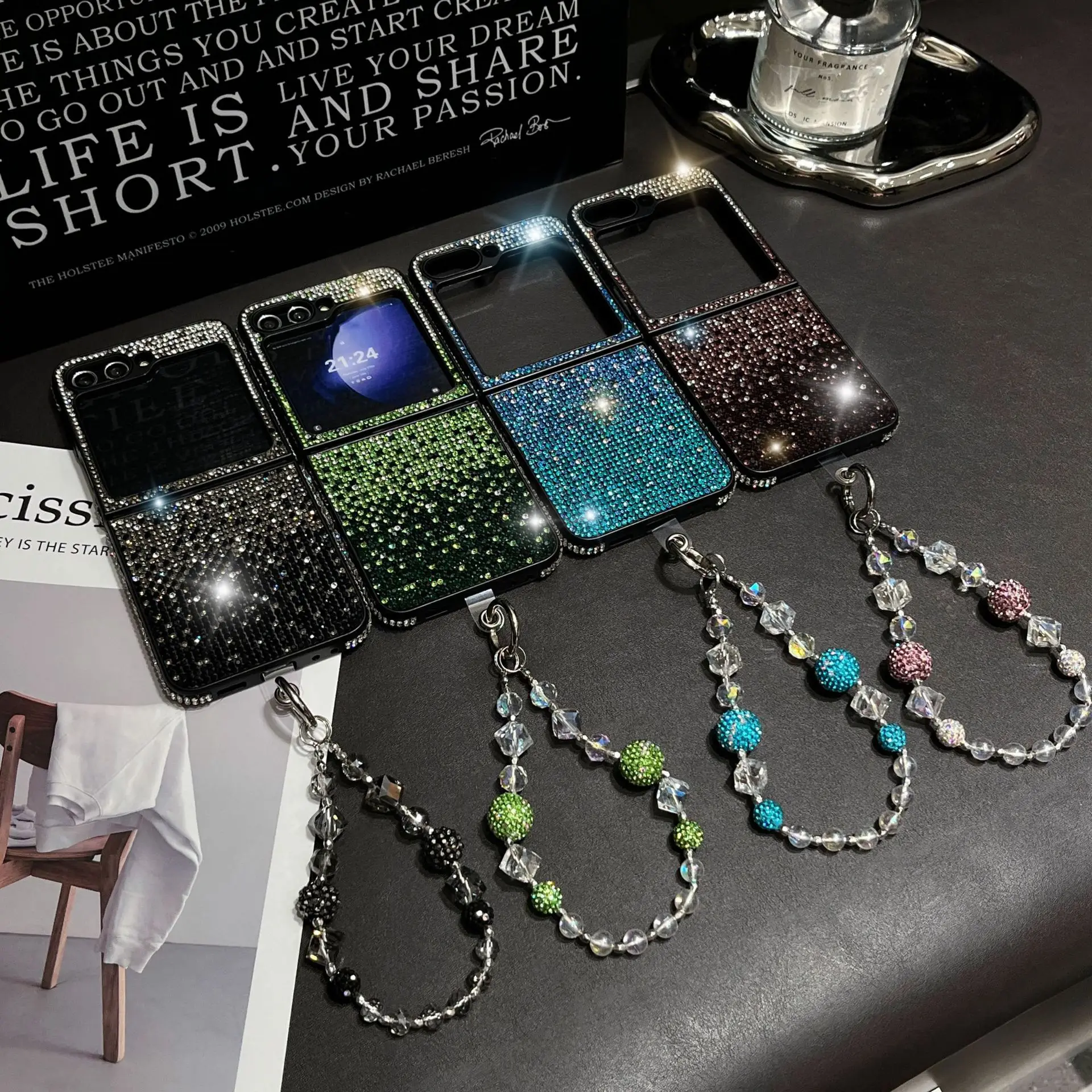 Fashionable Gradient Rhinestone Zflip Phone Cover for Samsung Z Flip 6, Luxury Zflip 5 and Full Cover Zflip 4 Women's Accessory
Fashionable Gradient Rhinestone Zflip Phone Cover for Samsung Z Flip 6, Luxury Zflip 5 and Full Cover Zflip 4 Women's Accessory