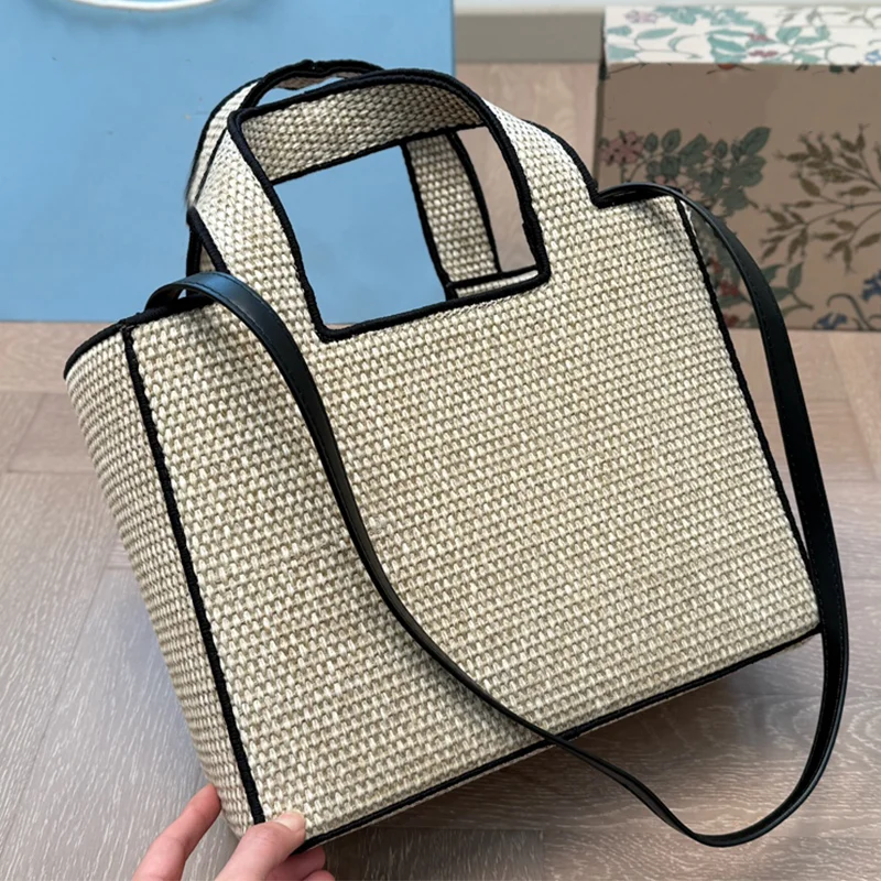 2025 New Women's Bag Fashion Straw Woven Handbag Large Capacity Casual Shoulder Bags Three Size Summer Vacation Beach Bag Wallet
2025 New Women's Bag Fashion Straw Woven Handbag Large Capacity Casual Shoulder Bags Three Size Summer Vacation Beach Bag Wallet