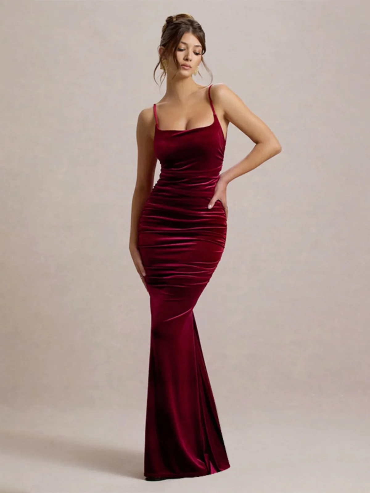 Длинное платье с завязкой на талии и бретельками на талии, с высокой талией, цвет Svel, другой материал 00%
Длинное платье с завязкой на талии и бретельками на талии, с высокой талией, цвет Svel, другой материал 00%