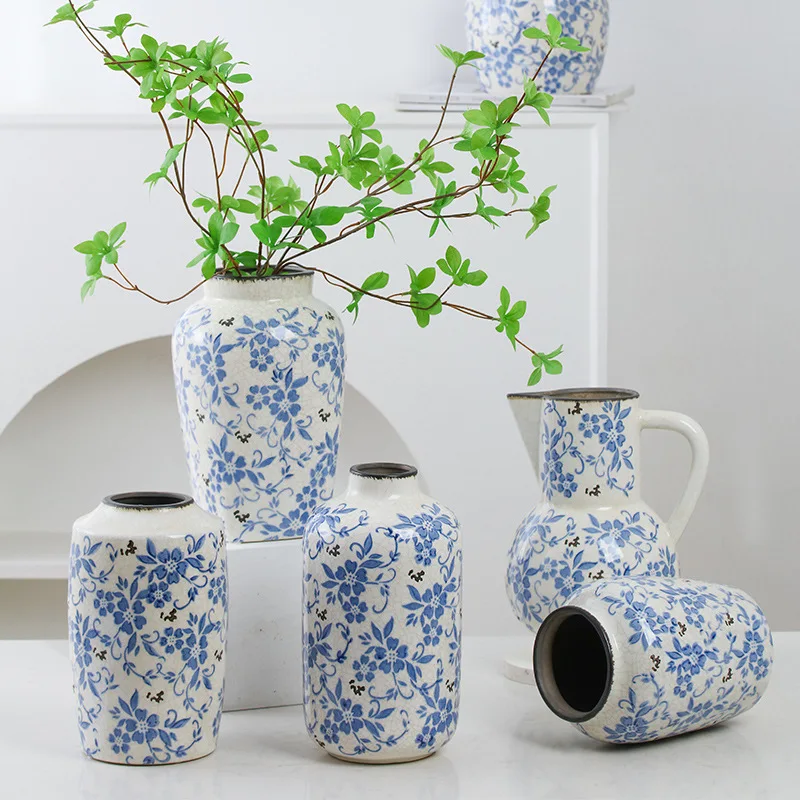 Retro blue and white ceramic vase water-raising flowers simulated flower arrangement vase decoration living room desktop decorat
Retro blue and white ceramic vase water-raising flowers simulated flower arrangement vase decoration living room desktop decorat
