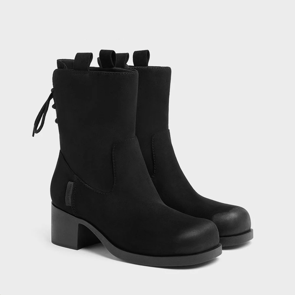 FWRD Женские черные кожаные ботильоны на блочном каблуке с круглым носком, удобные в стиле ретро для зимнего повседневного использования # FWRD000343
FWRD Женские черные кожаные ботильоны на блочном каблуке с круглым носком, удобные в стиле ретро для зимнего повседневного использования # FWRD000343