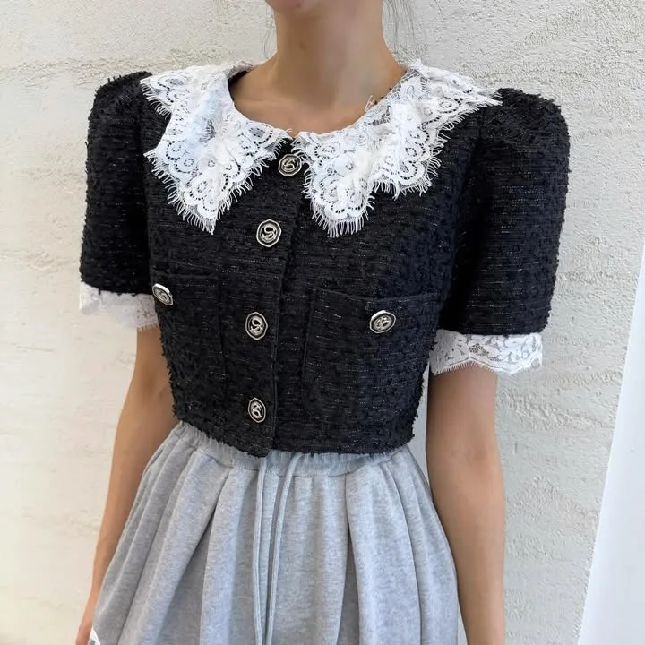2026 Summer New Chic Korean Style Splicing Lace Flower Collar Bubble Sleeve Coat Short Sleeve Retro Style Women's Shirt
2026 Summer New Chic Korean Style Splicing Lace Flower Collar Bubble Sleeve Coat Short Sleeve Retro Style Women's Shirt