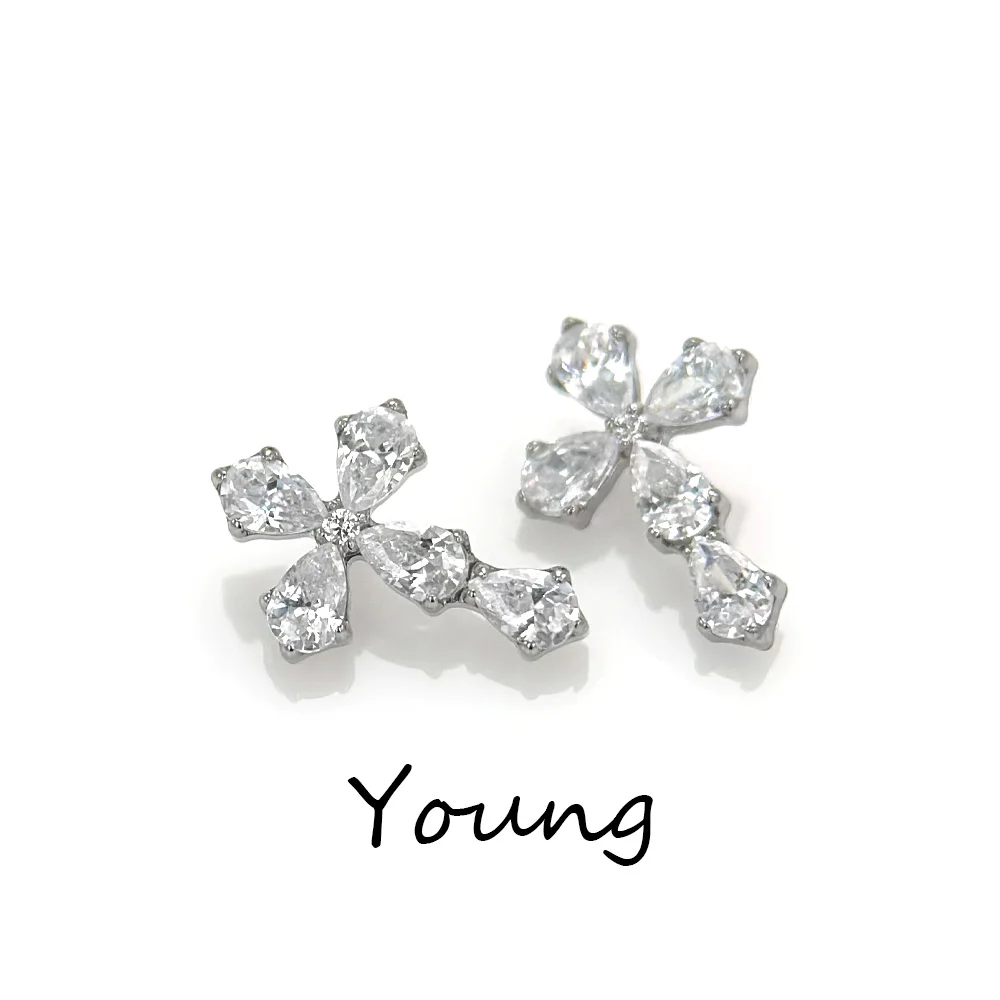 F136 Titanium Alloy G23 Zircon Cross Earrings Fashionable Personality Suitable For Ear Bones Earlobes Etc Perforated Jewelry
F136 Titanium Alloy G23 Zircon Cross Earrings Fashionable Personality Suitable For Ear Bones Earlobes Etc Perforated Jewelry