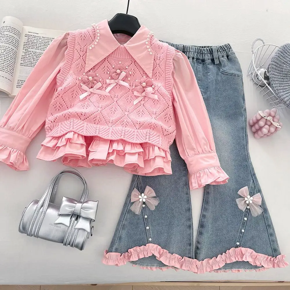 Girls' Set Autumn New Style Three piece Set with Western Style Three dimensional Bow Knitted Vest Shirt and Jeans
Girls' Set Autumn New Style Three piece Set with Western Style Three dimensional Bow Knitted Vest Shirt and Jeans
