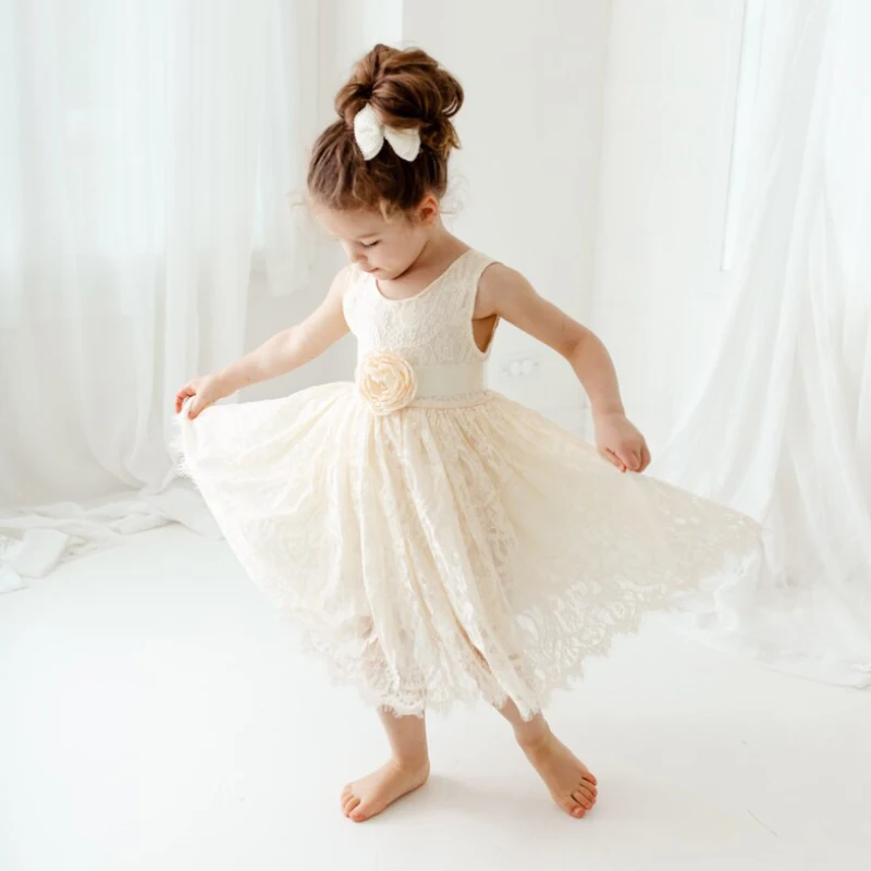 Детское платье подружки невесты на день рождения, причастие, детское платье, элегантные платья с цветочным узором для девочек на свадьбу, белое кружевное платье с длинным шлейфом
Детское платье подружки невесты на день рождения, причастие, детское платье, элегантные платья с цветочным узором для девочек на свадьбу, белое кружевное платье с длинным шлейфом