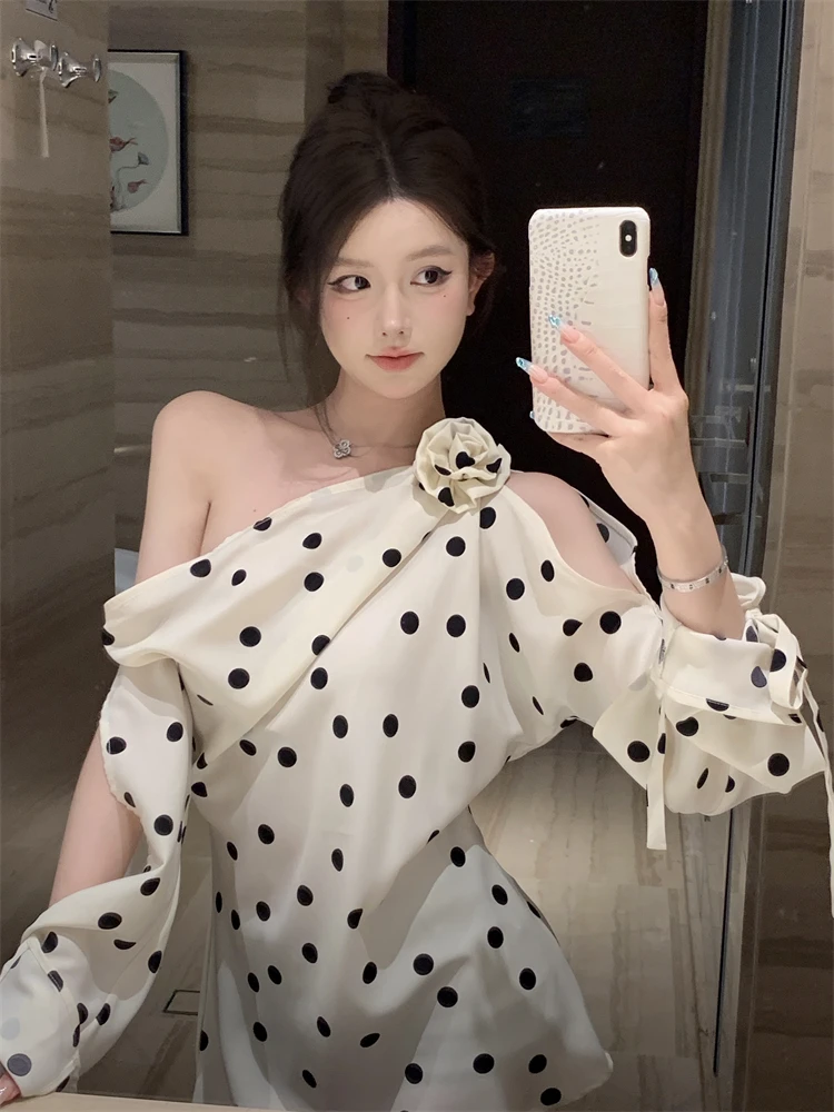Polka Dot Chiffon Off Shoulder Long Sleeve Shirt Women French Irregular Design Y2k Tops 2024 New Fashion Party Blouse
Polka Dot Chiffon Off Shoulder Long Sleeve Shirt Women French Irregular Design Y2k Tops 2024 New Fashion Party Blouse