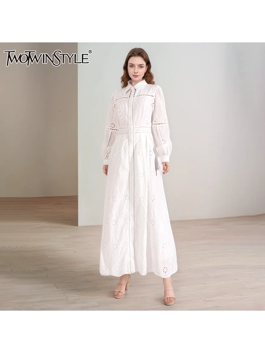 TWOTWINSTYLE однотонное открытое минималистичное платье для женщин с лацканами и длинными рукавами, высокой талией, лоскутное однобортное платье, женские
TWOTWINSTYLE однотонное открытое минималистичное платье для женщин с лацканами и длинными рукавами, высокой талией, лоскутное однобортное платье, женские