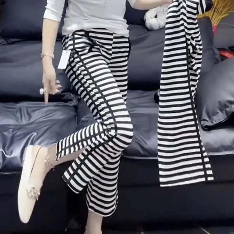 New Style Spring Autumn Office Lady Fashion Loose High Waist Simplicity Elegant Pants Striped Flare Knitting Cardigan Sweatpants
New Style Spring Autumn Office Lady Fashion Loose High Waist Simplicity Elegant Pants Striped Flare Knitting Cardigan Sweatpants