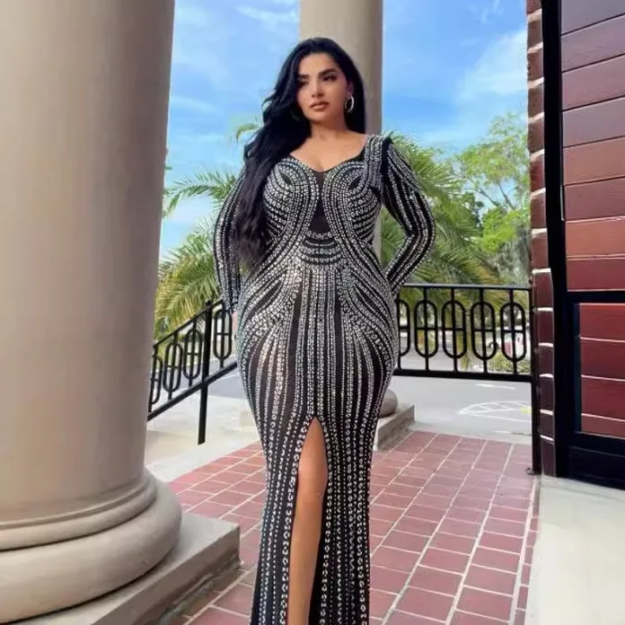 Sexy Nightclub Party Club Banquet Prom Hot Rhinestone Wrap Hip Big Backless Front Split Stretchy Long Dresses
Sexy Nightclub Party Club Banquet Prom Hot Rhinestone Wrap Hip Big Backless Front Split Stretchy Long Dresses