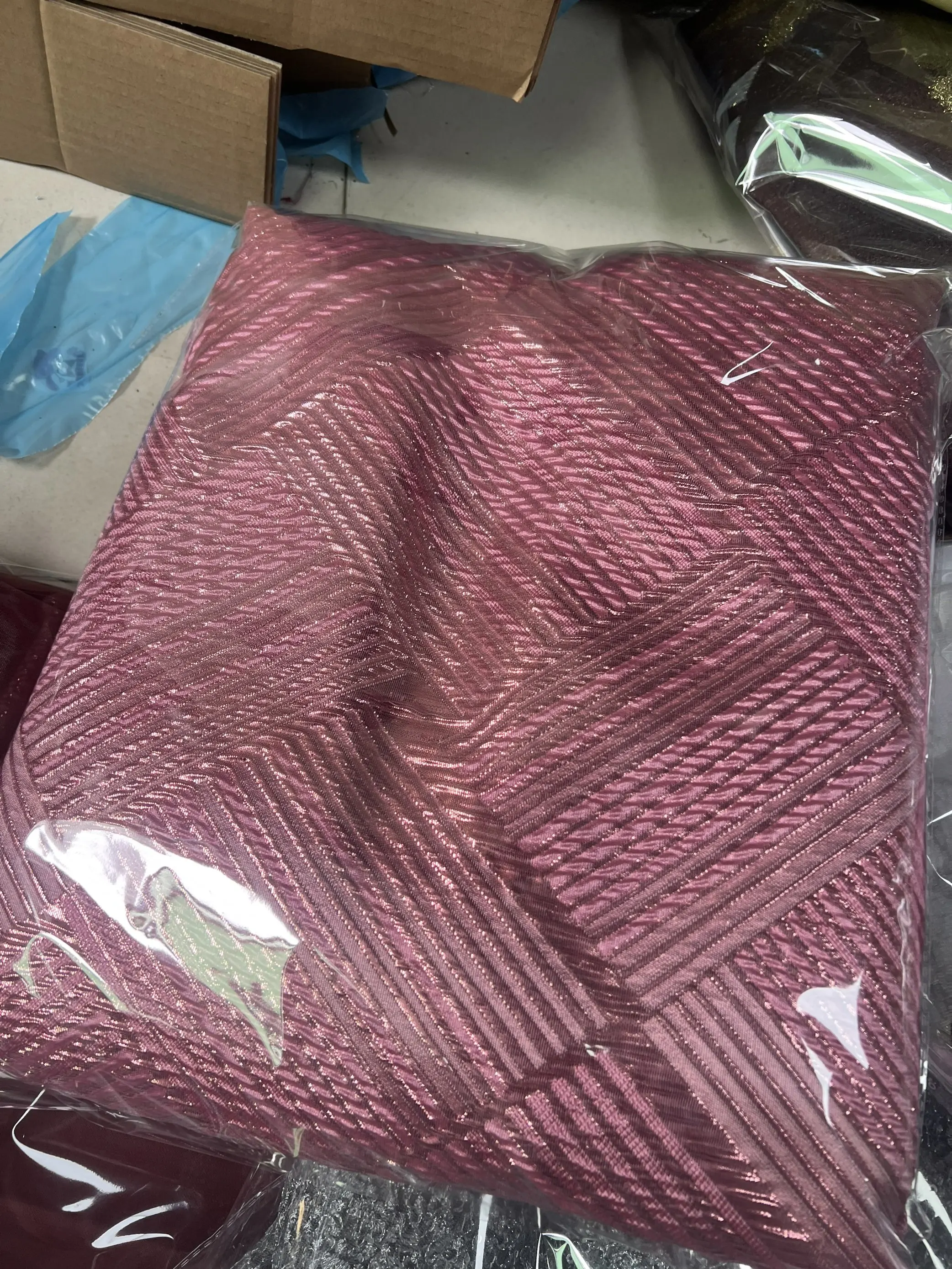 2026 High Quality African Nigerian Tulle Lace Fabric Embroidery Party Dresses Sequins French Guipure Fabric For Sewing 5 Yards
2026 High Quality African Nigerian Tulle Lace Fabric Embroidery Party Dresses Sequins French Guipure Fabric For Sewing 5 Yards
