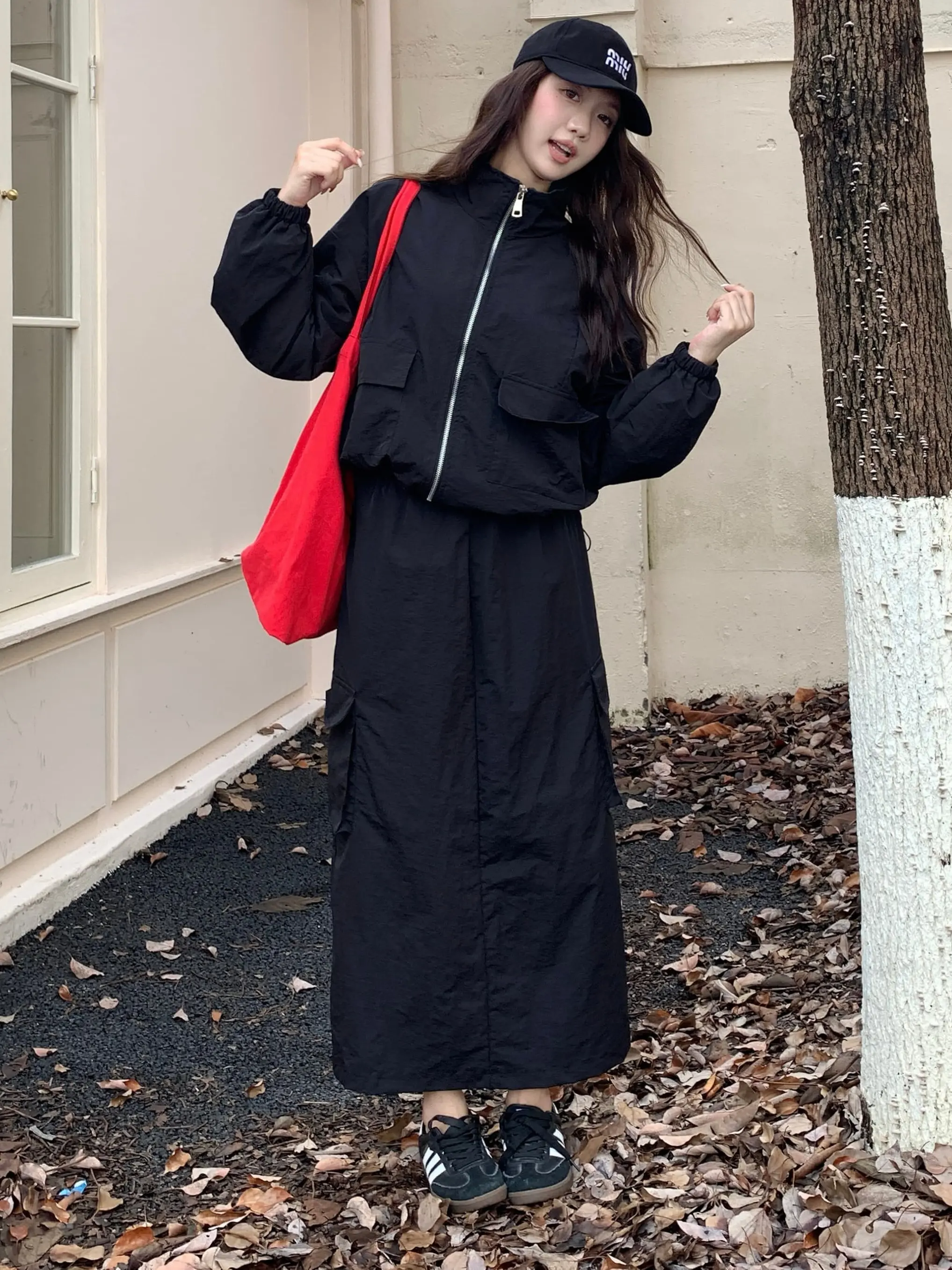 Casual Long Sleeve Loose Zipper Open Cardigan Sweatshirt Half Length Skirt Two Piece Set High End Fashion Women Casual Outfit...
Casual Long Sleeve Loose Zipper Open Cardigan Sweatshirt Half Length Skirt Two Piece Set High End Fashion Women Casual Outfit...