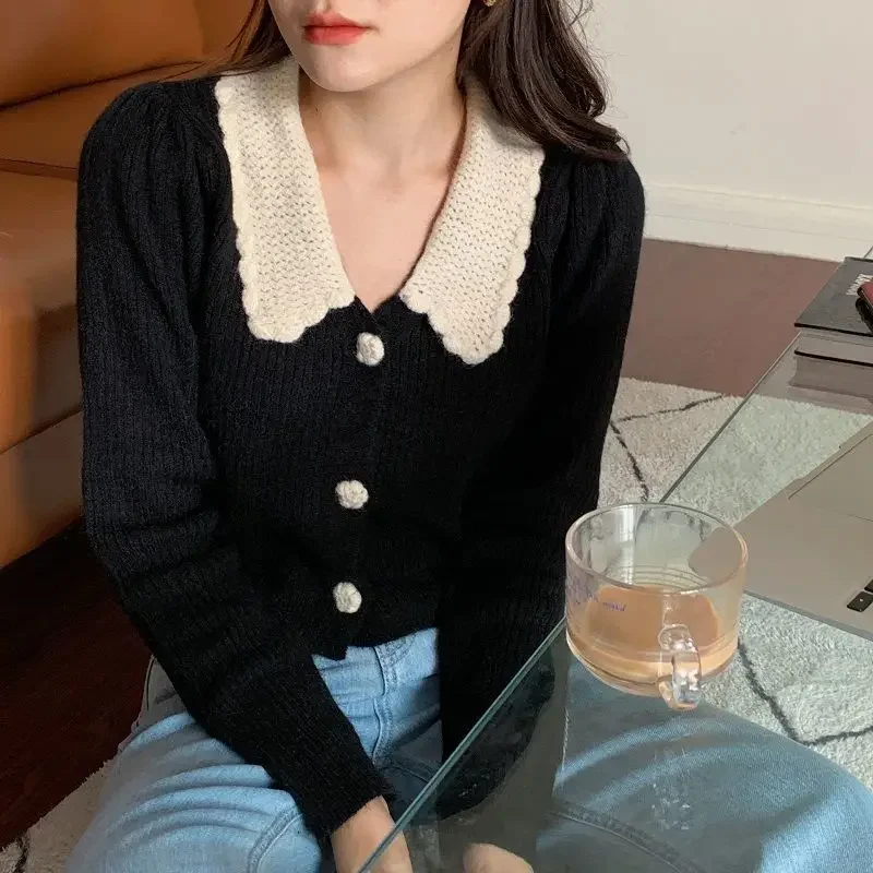 Woman Korean Cardigan Woman Knitted Cropped Sweaters Crochet Winter 2025 Trend Vintage Sweater Tops Cashmere V Neck Cardigans
Woman Korean Cardigan Woman Knitted Cropped Sweaters Crochet Winter 2025 Trend Vintage Sweater Tops Cashmere V Neck Cardigans