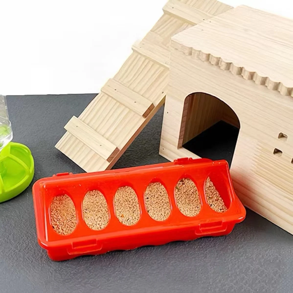 1 Pc Double Row 12 Holes Poultry Ground Feeder Plastic Clamshell Feeding Chicken Groove Farm Breeding Supplies
1 Pc Double Row 12 Holes Poultry Ground Feeder Plastic Clamshell Feeding Chicken Groove Farm Breeding Supplies