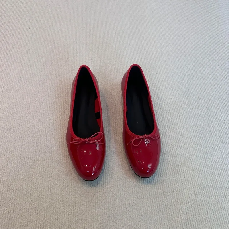 New Women's Shoes Exquisite Patent Leather Casual Shoes for Woman Comfortable Shallow Flat Shoe Designer Shoes Zapatos De Mujer
New Women's Shoes Exquisite Patent Leather Casual Shoes for Woman Comfortable Shallow Flat Shoe Designer Shoes Zapatos De Mujer