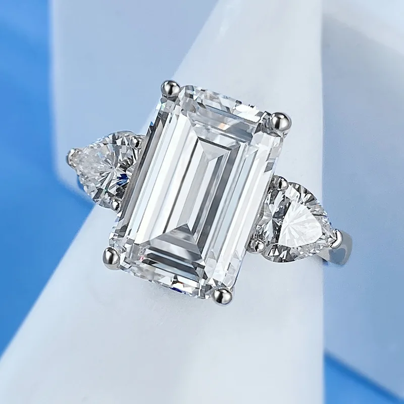 S925 silver simulated gemstone ring with emerald cut 5 carats, 12 * 8 niche design, cubic sugar zircon inlaid ring for women
S925 silver simulated gemstone ring with emerald cut 5 carats, 12 * 8 niche design, cubic sugar zircon inlaid ring for women