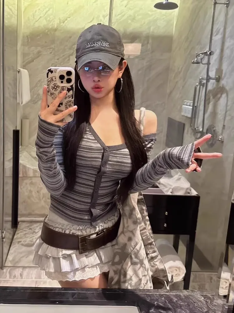 Autumn New Design Asymmetric oulder Bared Color Blo Striped Knitted Sweater Women's Single Button Slim Fit Faionable Lo...
Autumn New Design Asymmetric oulder Bared Color Blo Striped Knitted Sweater Women's Single Button Slim Fit Faionable Lo...