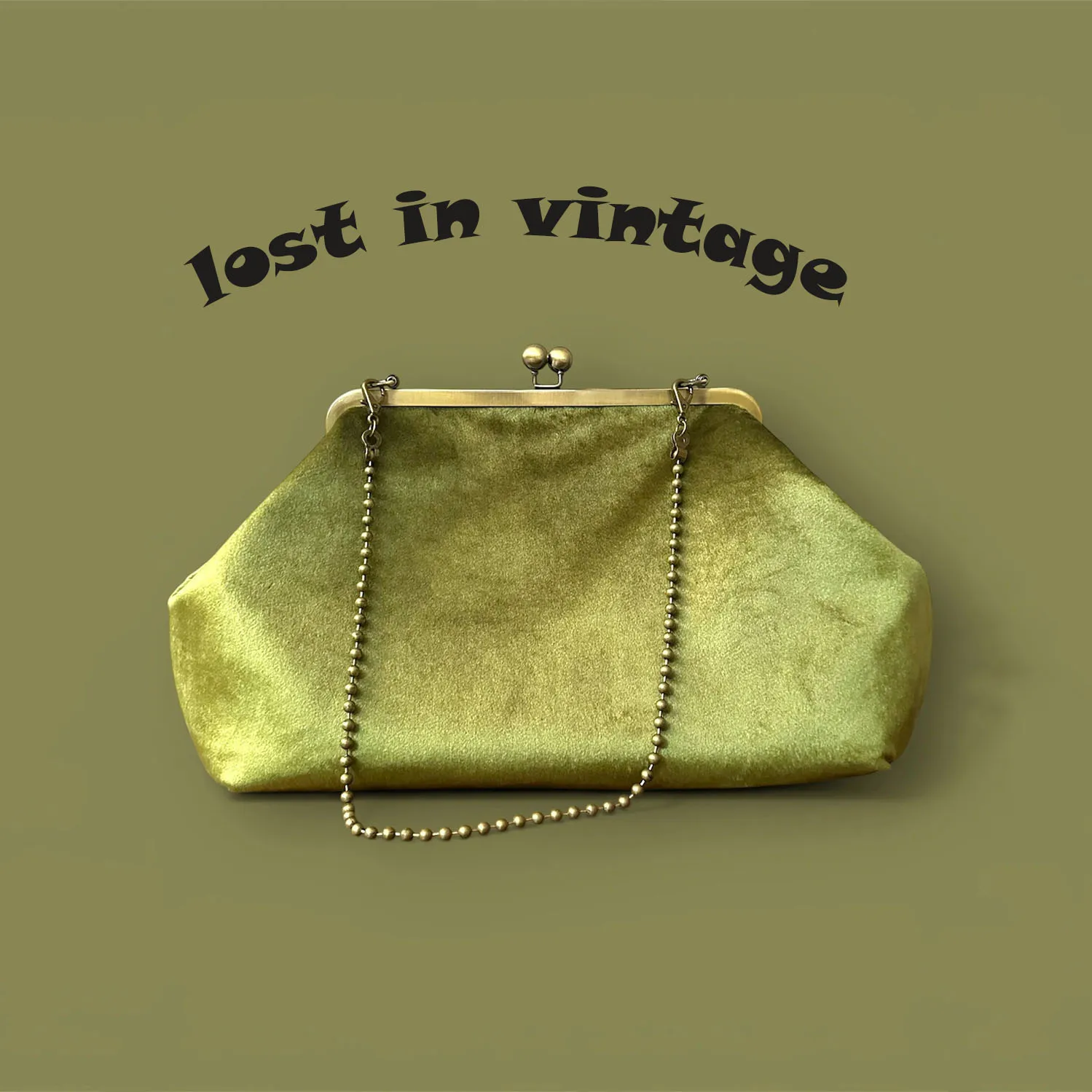 Винтажная зеленая сумка из шелковистого бархата с бронзовым замком-защелкой и шариками, вечерний клатч с бронзовым замком-посохом, 44x21x15 см
Винтажная зеленая сумка из шелковистого бархата с бронзовым замком-защелкой и шариками, вечерний клатч с бронзовым замком-посохом, 44x21x15 см