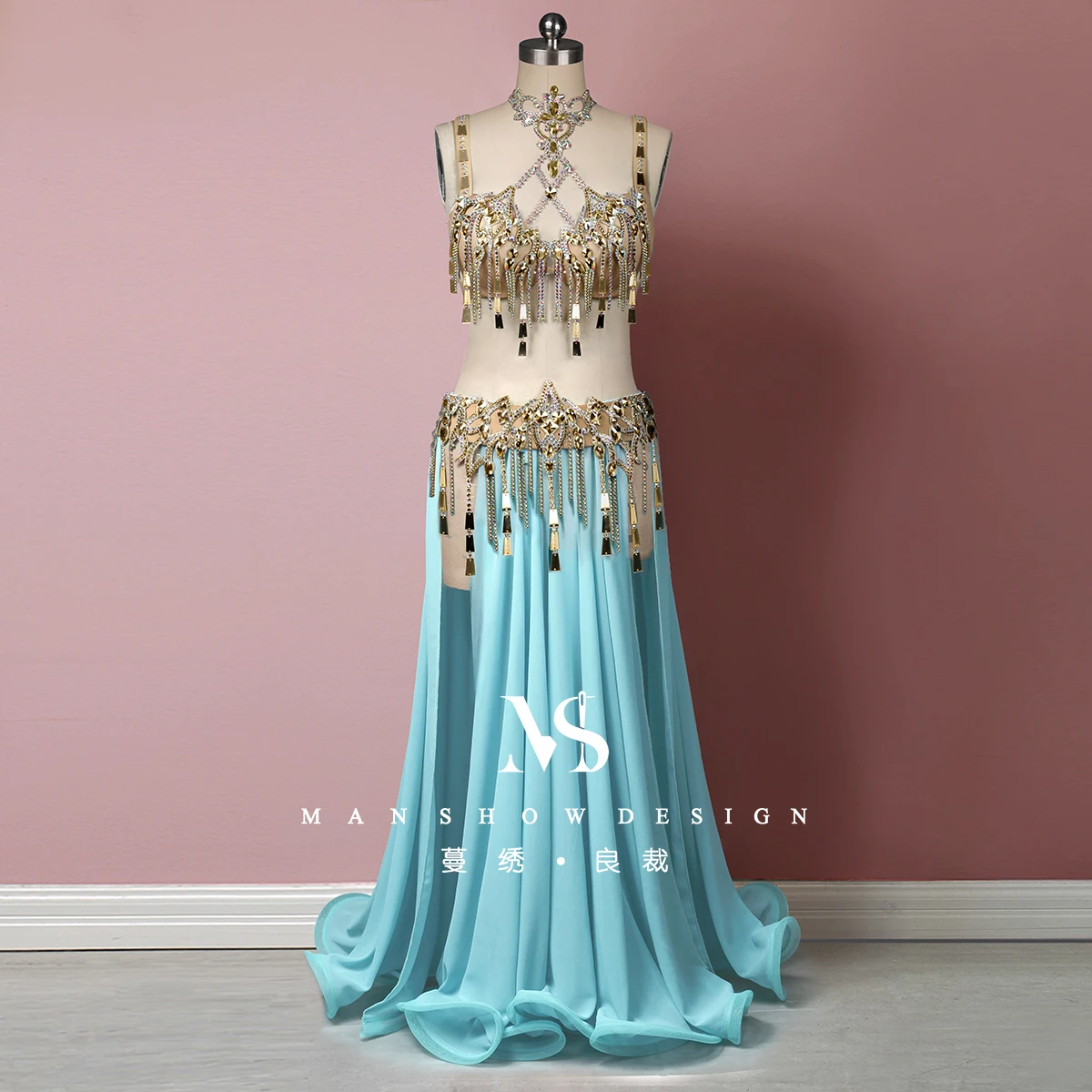 Customized Belly Dance Performance Costume Luxurious Full Diamond Tassel Oriental Dance Costume Tailored for Opening Dance Dress
Customized Belly Dance Performance Costume Luxurious Full Diamond Tassel Oriental Dance Costume Tailored for Opening Dance Dress