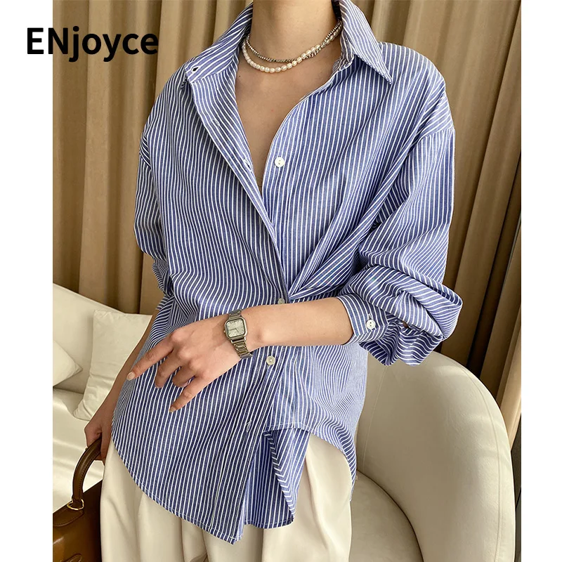 2024 Spring Women Vintage Blue Striped Shirts Office Ladies Workwear Korean Fashion Long Sleeve Top Loose Blouses
2024 Spring Women Vintage Blue Striped Shirts Office Ladies Workwear Korean Fashion Long Sleeve Top Loose Blouses