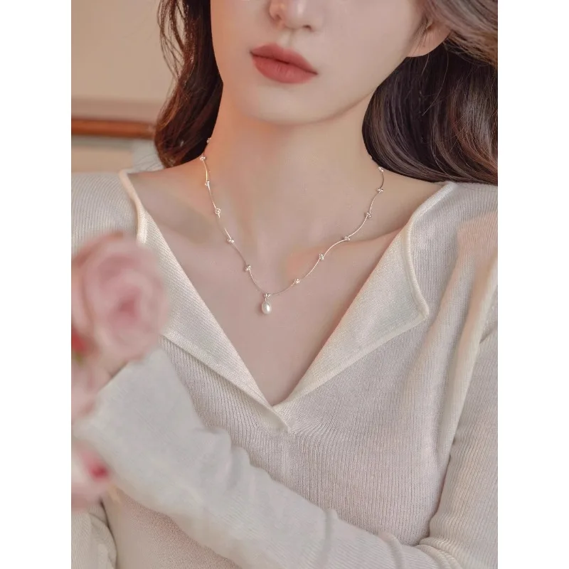 *A niche design with freshwater pearl necklace accessories, a popular new female model
*A niche design with freshwater pearl necklace accessories, a popular new female model