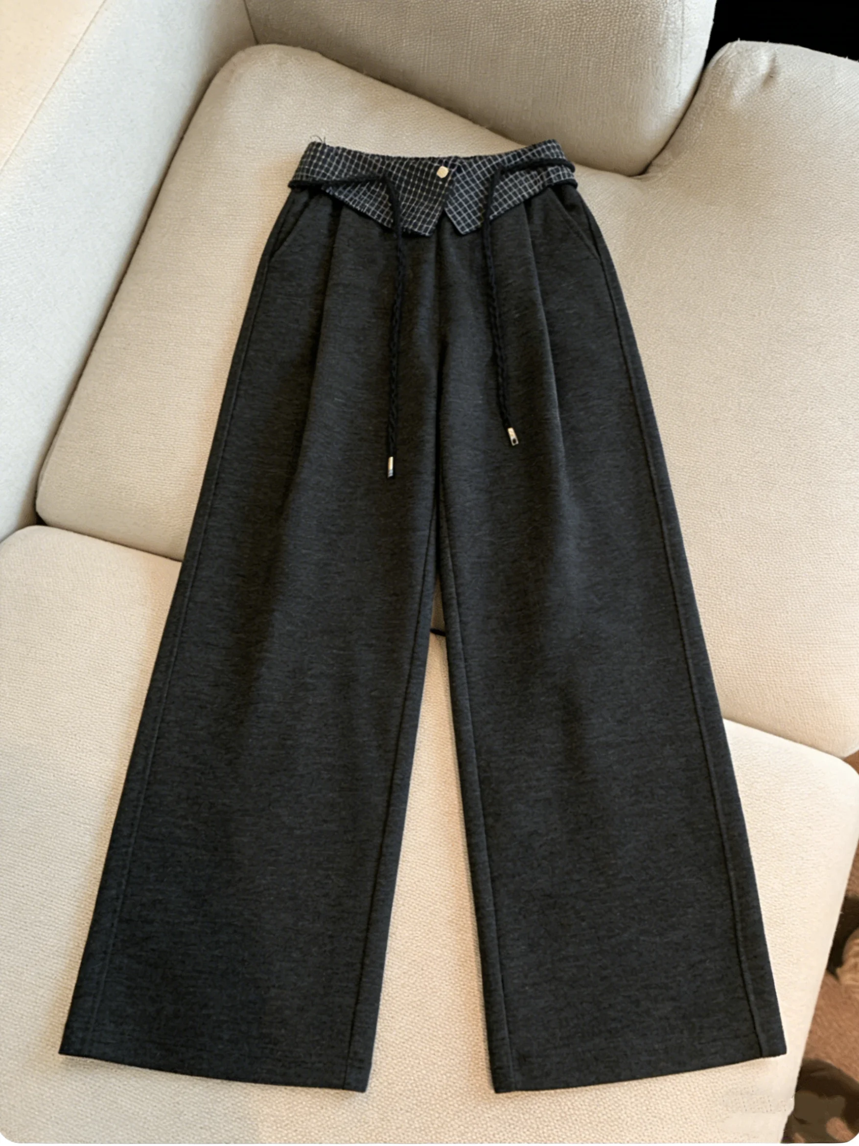 Korean Laid-back Plaid Wide-leg Pants Women's High-waist Slimming Drapey Versatile Straight-cut Trousers Summer New Style
Korean Laid-back Plaid Wide-leg Pants Women's High-waist Slimming Drapey Versatile Straight-cut Trousers Summer New Style
