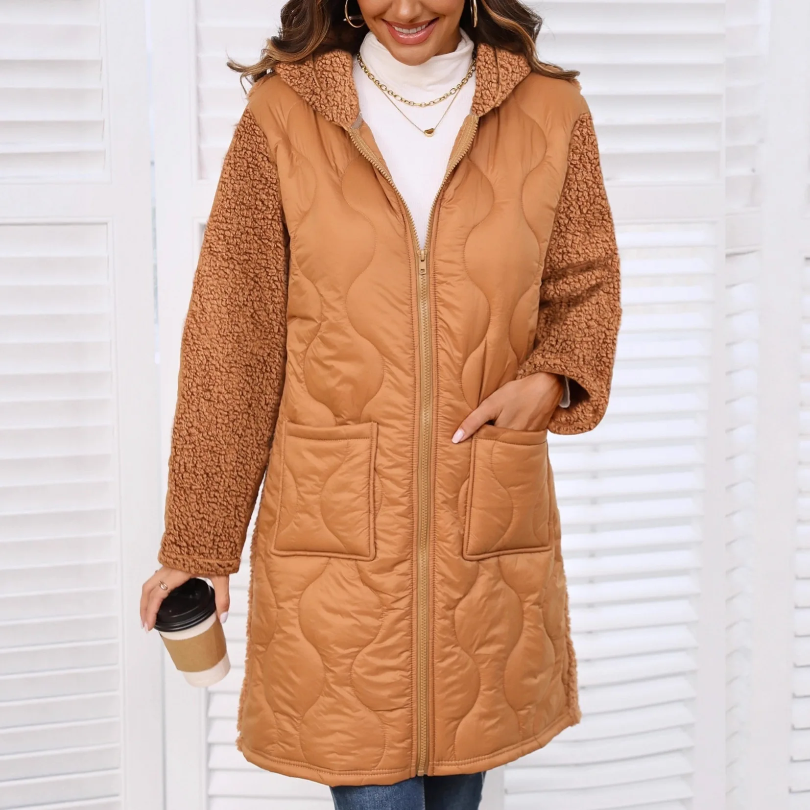 Abrigos De Mujer Winter Warm Mid-Length Jacket Women's Patchwork Solid Color Pocket Hooded Outdoor Versatile Zipper Plush Jacket
Abrigos De Mujer Winter Warm Mid-Length Jacket Women's Patchwork Solid Color Pocket Hooded Outdoor Versatile Zipper Plush Jacket