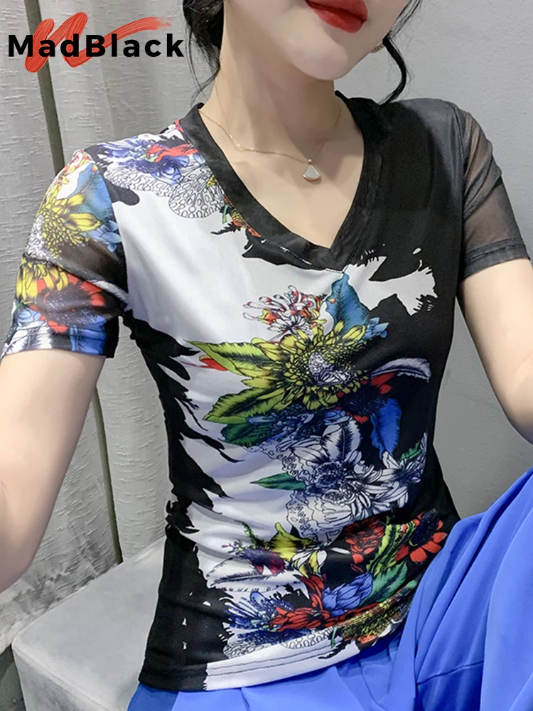 MadBlack Summer European Clothes T-Shirt Chic Sexy V-Neck Print Color Blocking Women Tops Short Sleeve 2022 New Tees T27505L
MadBlack Summer European Clothes T-Shirt Chic Sexy V-Neck Print Color Blocking Women Tops Short Sleeve 2022 New Tees T27505L