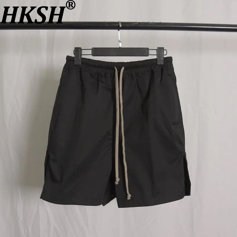 HKSH Summer New Men Tide Dark Slit Shorts Woven Punk Casual Knee-Length Pants Fashion Half Length-Pants Women Ins Capris HK21602
HKSH Summer New Men Tide Dark Slit Shorts Woven Punk Casual Knee-Length Pants Fashion Half Length-Pants Women Ins Capris HK21602
