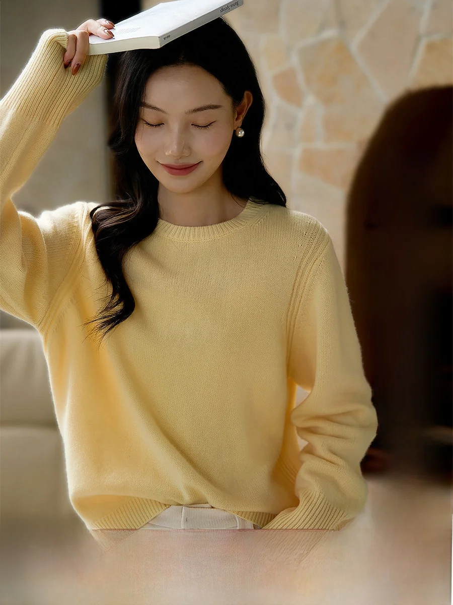 Новый женский шерстяной вязаный свитер 2025 года: свободный крой, круглый вырез, комфортный, мягкий, с длинными рукавами, дышащий, цветной
Новый женский шерстяной вязаный свитер 2025 года: свободный крой, круглый вырез, комфортный, мягкий, с длинными рукавами, дышащий, цветной