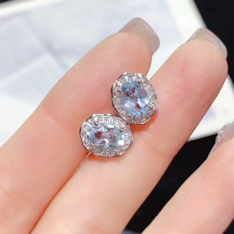 Серьги-гвоздики из серебра 925 пробы с покрытием из 18-каратного золота, серьги-гвоздики с натуральным аквамарином, 5 мм * 7 мм, 1,4 карата, ювелирные изделия из натурального аквамарина
Серьги-гвоздики из серебра 925 пробы с покрытием из 18-каратного золота, серьги-гвоздики с натуральным аквамарином, 5 мм * 7 мм, 1,4 карата, ювелирные изделия из натурального аквамарина