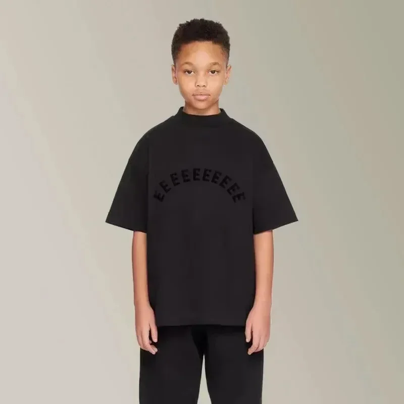 Classic Brand Children's Short Sleeve Luxury Design Double Row Silicone Letter T-shirt Kid's Top Parent Child Wear Boys' Shorts
Classic Brand Children's Short Sleeve Luxury Design Double Row Silicone Letter T-shirt Kid's Top Parent Child Wear Boys' Shorts