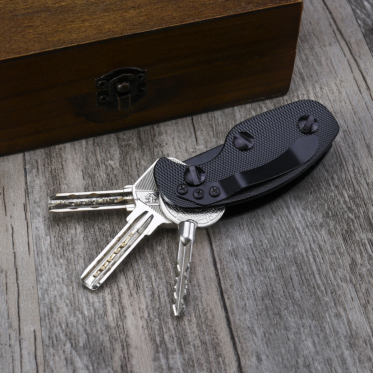 Aluminum Key Holder Clip Black Non Slip Surface Hard Light Aluminium Alloy Outdoor Pocket Tool Organizer Aluminum Key Holder
Aluminum Key Holder Clip Black Non Slip Surface Hard Light Aluminium Alloy Outdoor Pocket Tool Organizer Aluminum Key Holder