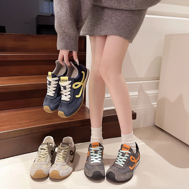 Women's Color Matching Non-slip Casual Sports Shoes 2026 Spring and Autumn New Style Leather Stitching Moral Training Shoes
Women's Color Matching Non-slip Casual Sports Shoes 2026 Spring and Autumn New Style Leather Stitching Moral Training Shoes