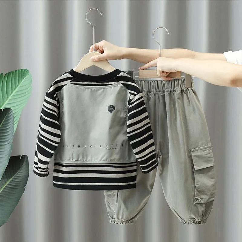 Free Shipping Kids Toddler Baby Boy Clothes Set High Quality Striped Sweatshirt+Cargo Pants 2PCS Outfits Children Clothing Suits
Free Shipping Kids Toddler Baby Boy Clothes Set High Quality Striped Sweatshirt+Cargo Pants 2PCS Outfits Children Clothing Suits