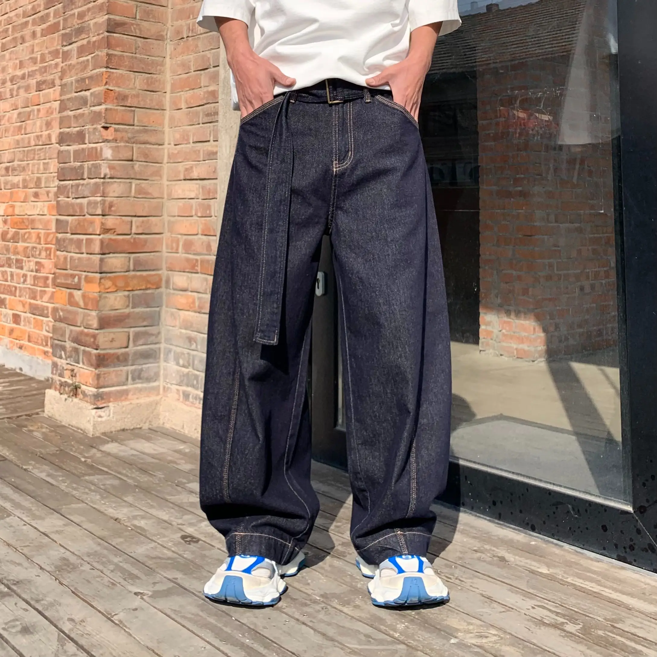 Latest Style Dark Blue Belted Jeans Men Loosen Fit Pure Color Denim Pants Male's Bagyy Trousers
Latest Style Dark Blue Belted Jeans Men Loosen Fit Pure Color Denim Pants Male's Bagyy Trousers
