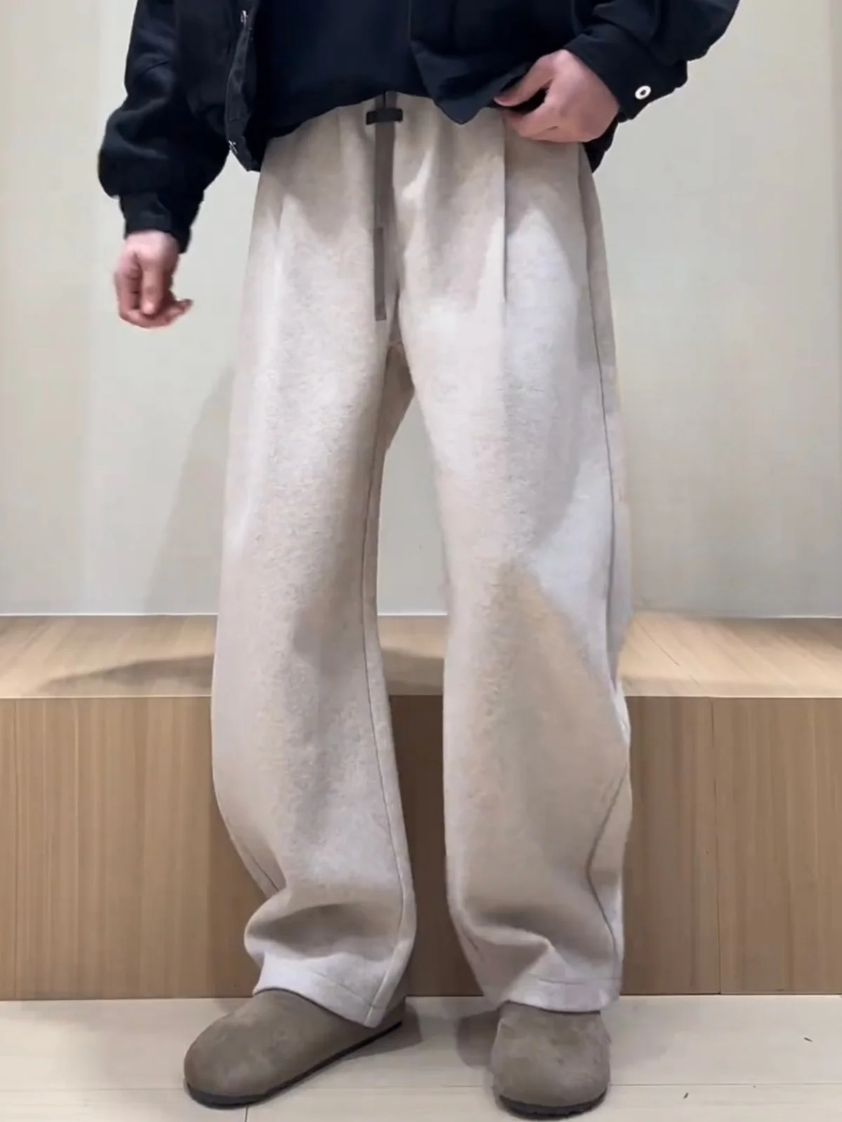 Осень-зима, тяжелые шерстяные повседневные брюки, мужские элитные роскошные брюки с прямыми штанинами на подкладке Fce, спортивные штаны
Осень-зима, тяжелые шерстяные повседневные брюки, мужские элитные роскошные брюки с прямыми штанинами на подкладке Fce, спортивные штаны