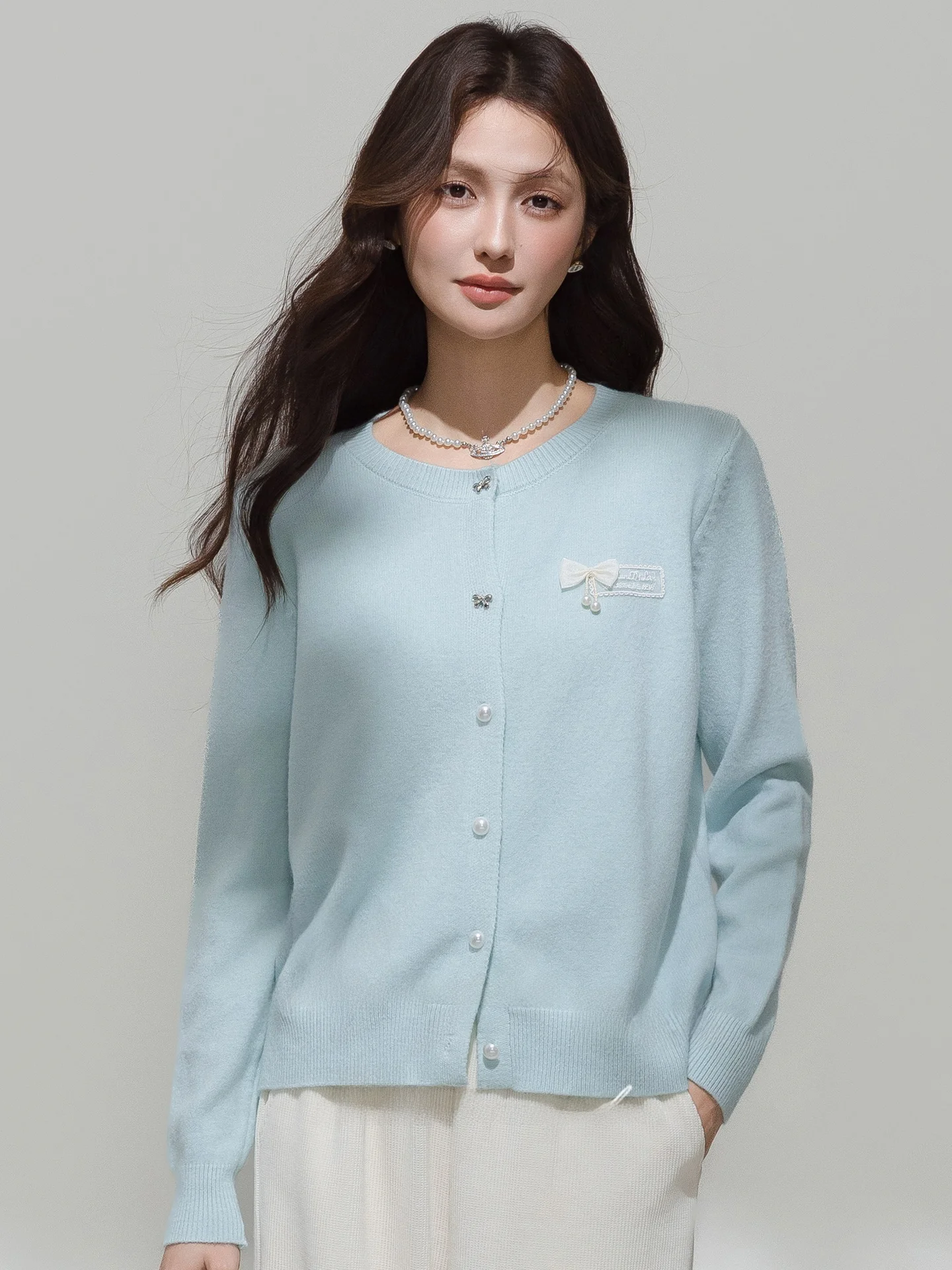 Свободный вязаный кардиган-свитер для женщин, осенняя новинка, нежный дизайн, свободный крой, французский стиль
Свободный вязаный кардиган-свитер для женщин, осенняя новинка, нежный дизайн, свободный крой, французский стиль