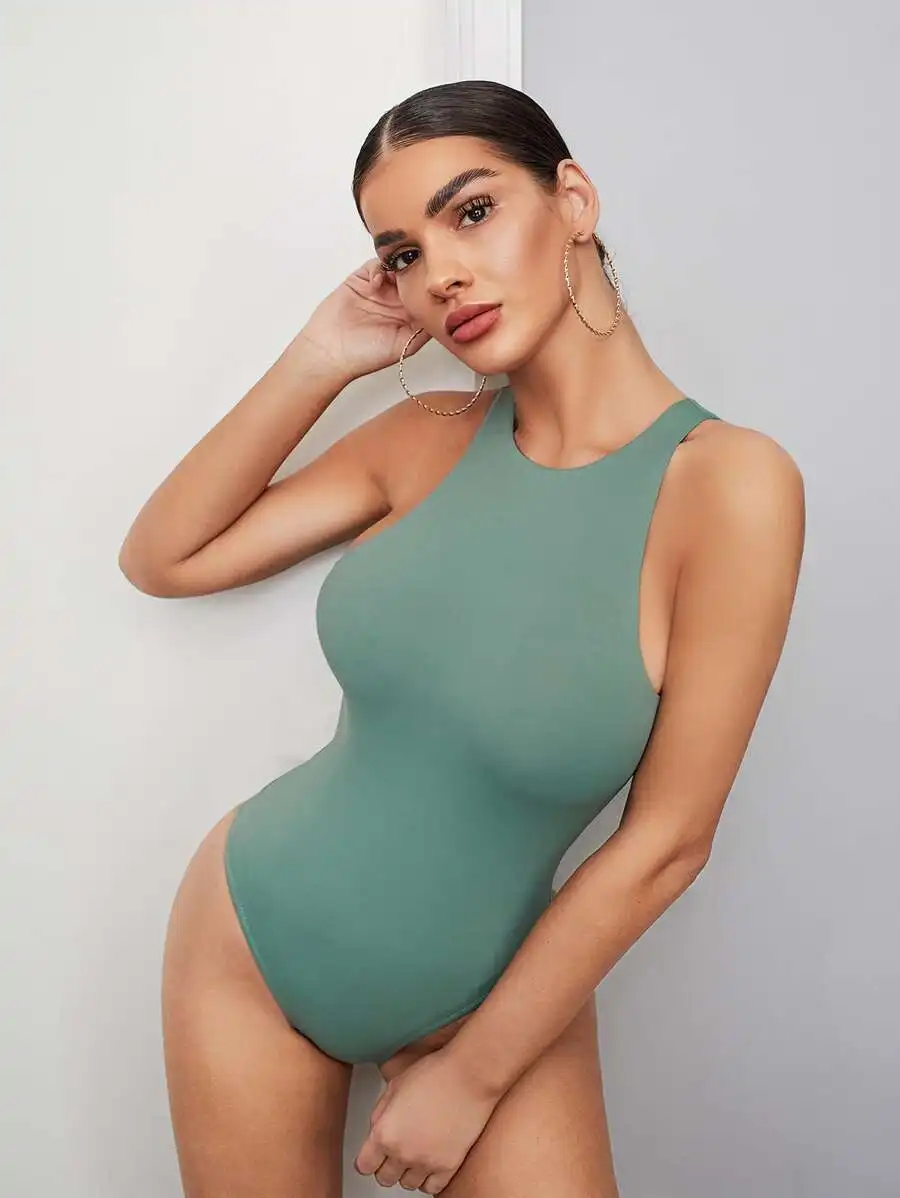 Однотонный асимметричный боди-топ с высокой эластичностью
Однотонный асимметричный боди-топ с высокой эластичностью