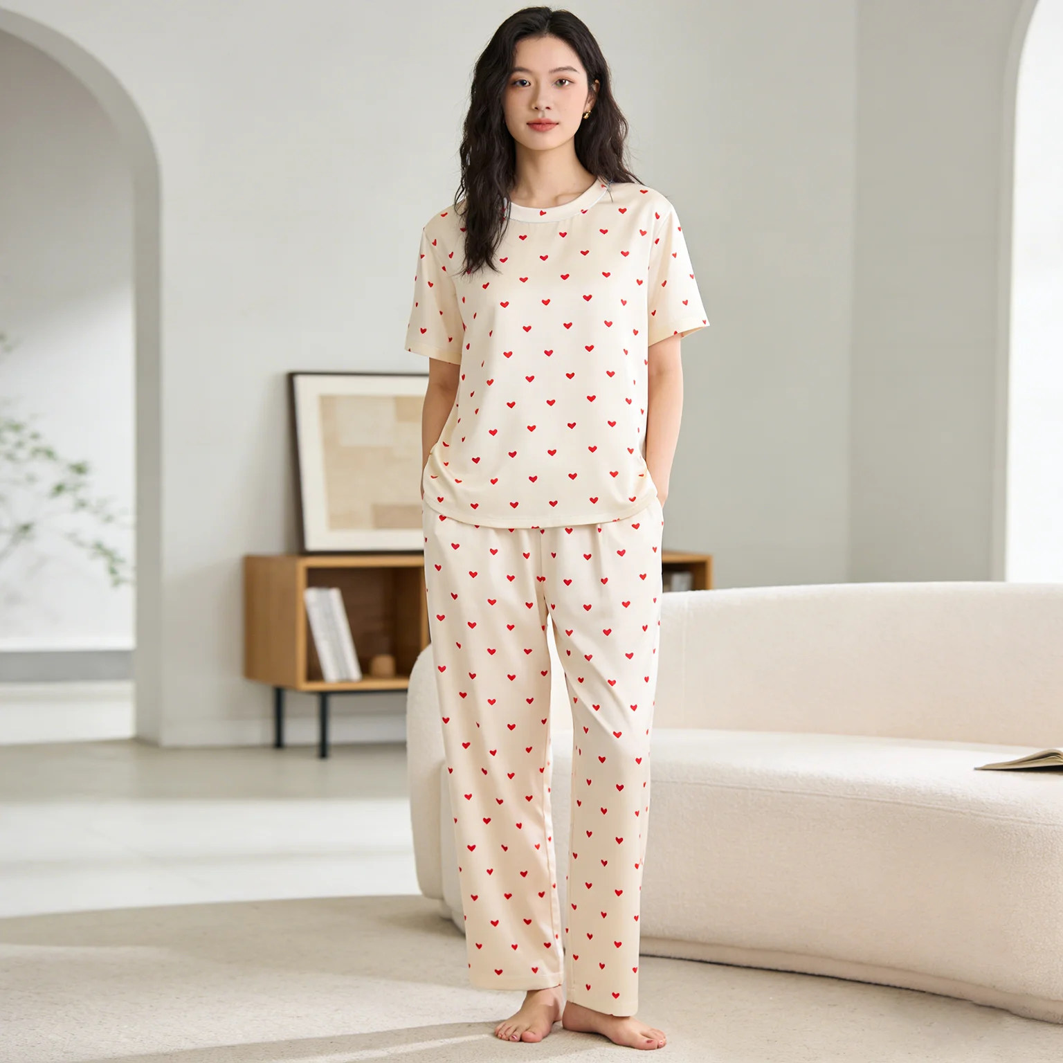 Women's Loungewear Set, Silky and Cool, Soft and Flexible, Loose Fit Design, Can Be Worn Outside, 180g Thick and Elastic Fabric, Breathable and Not See-Through
Women's Loungewear Set, Silky and Cool, Soft and Flexible, Loose Fit Design, Can Be Worn Outside, 180g Thick and Elastic Fabric, Breathable and Not See-Through