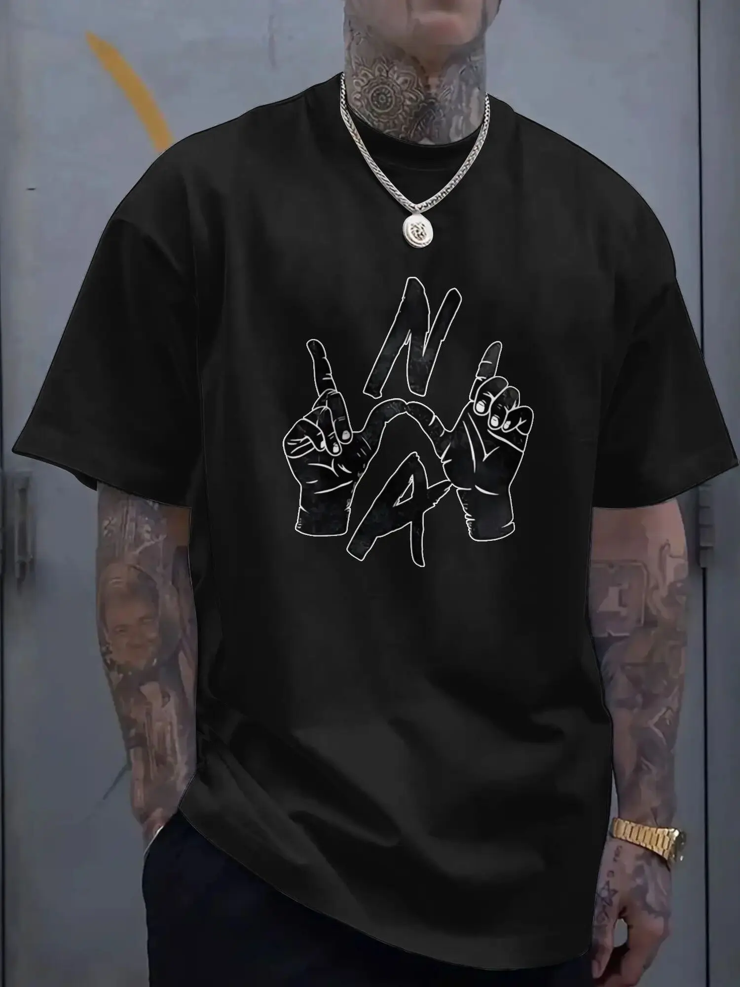 Модная и минималистичная футболка с рисунком Travel-Themed
Модная и минималистичная футболка с рисунком Travel-Themed